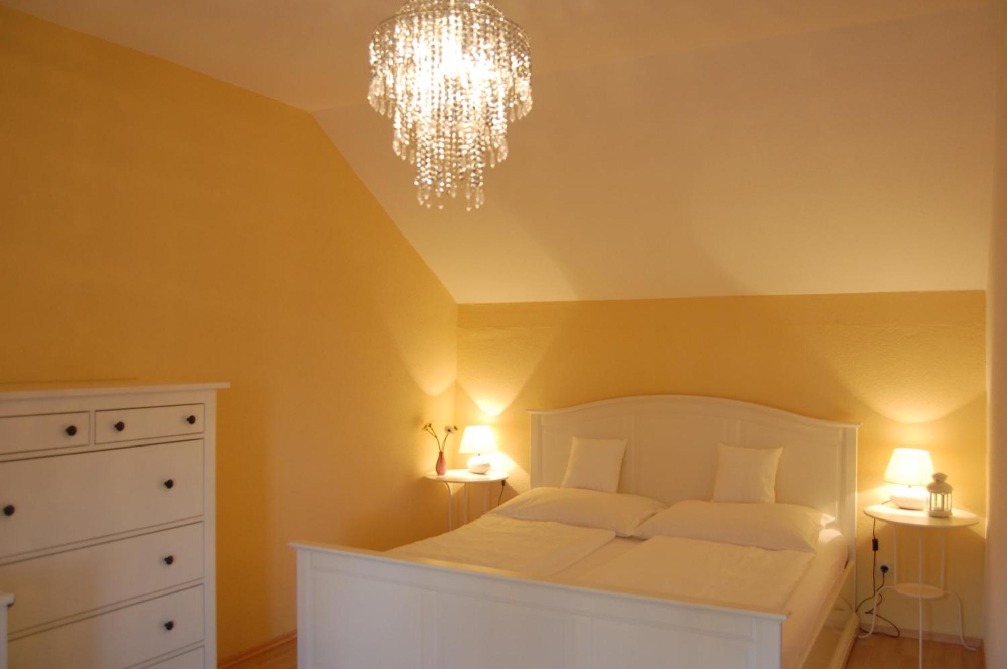 Hofgassl Zentgraf Bed & Breakfast Moerbisch Am See Exterior photo