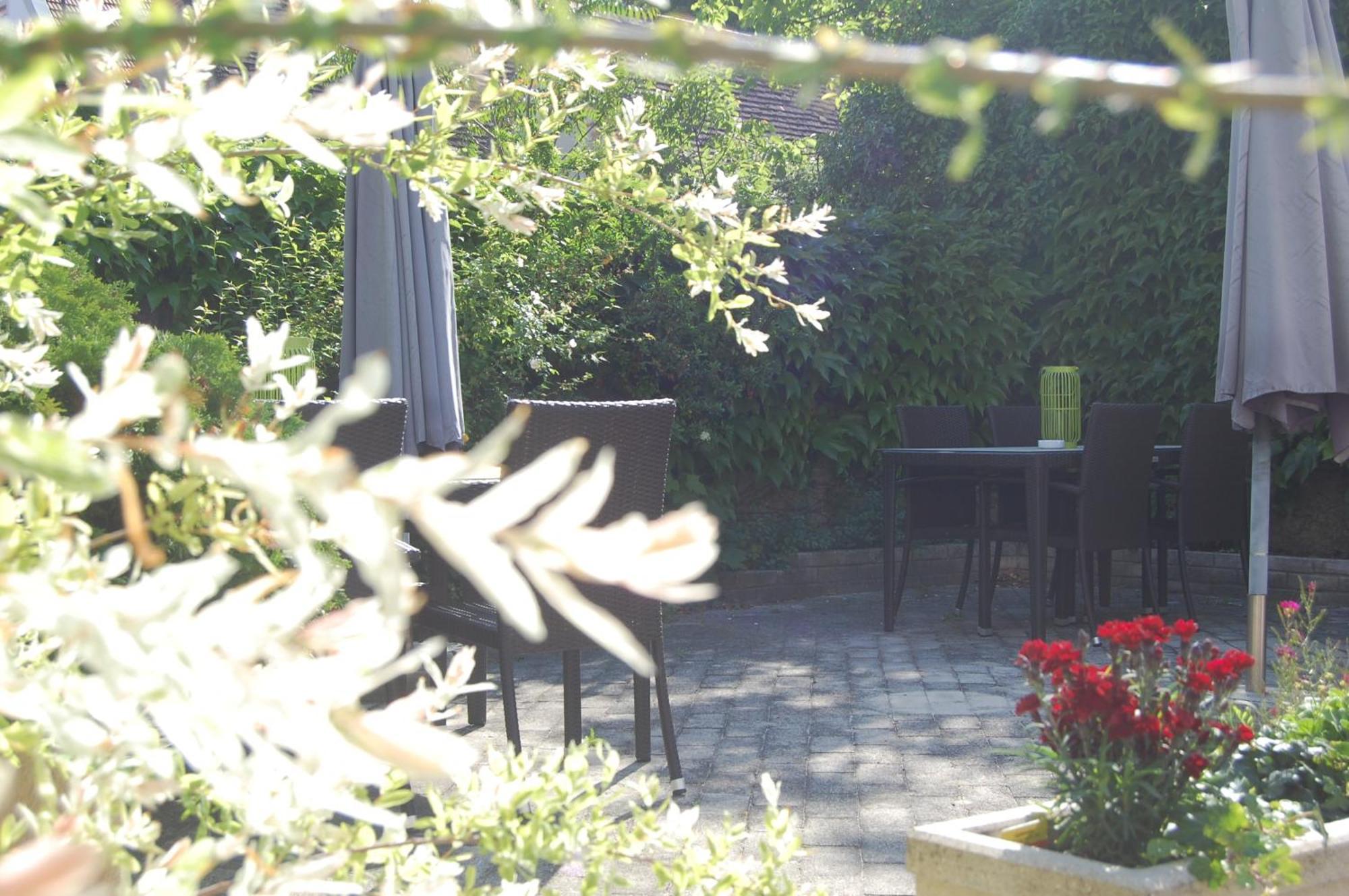 Hofgassl Zentgraf Bed & Breakfast Moerbisch Am See Exterior photo