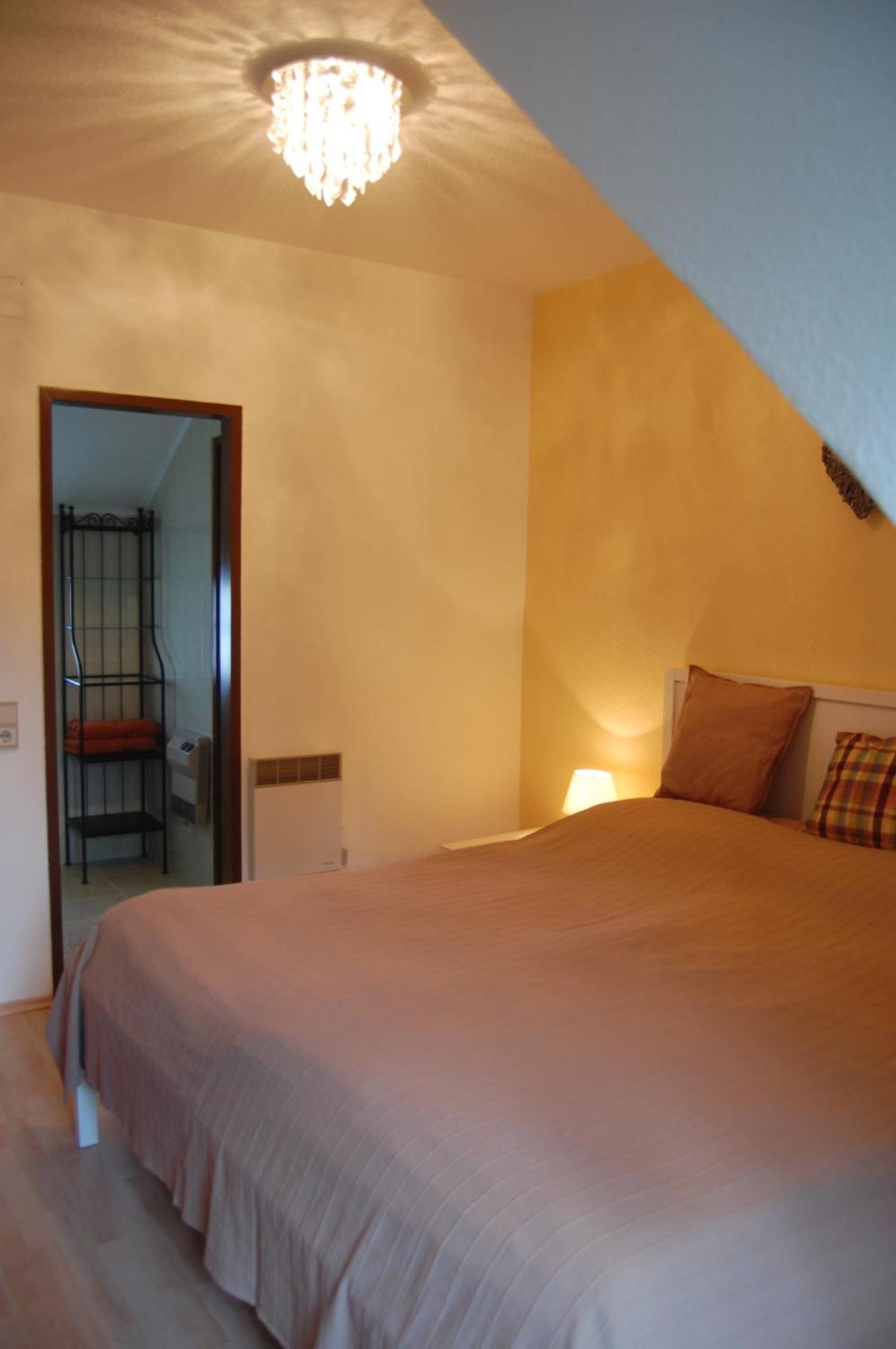 Hofgassl Zentgraf Bed & Breakfast Moerbisch Am See Exterior photo